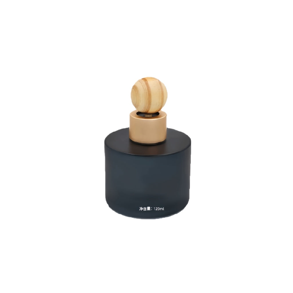 Eau de parfum unisexe en flacon noir mat avec bouchon en bois – 120 ml